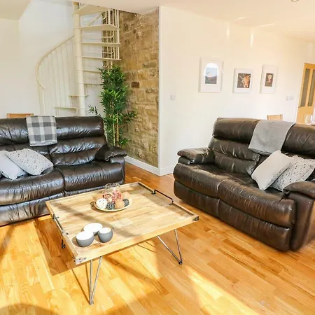 1 St Aidans Court